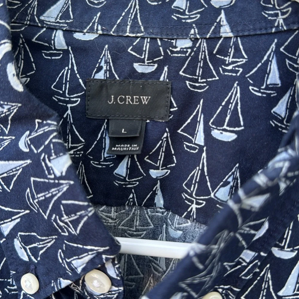 J. Crew Blue and White boat‎ Casual Button Down Shirt men’s size large